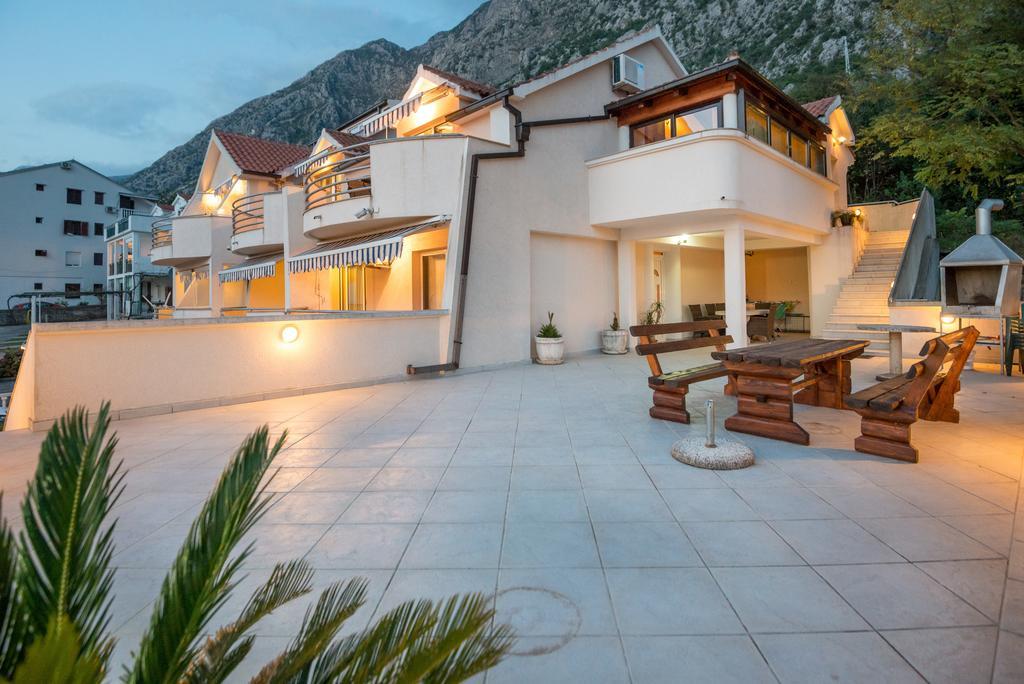 Apartments Ivardic Kotor Eksteriør billede
