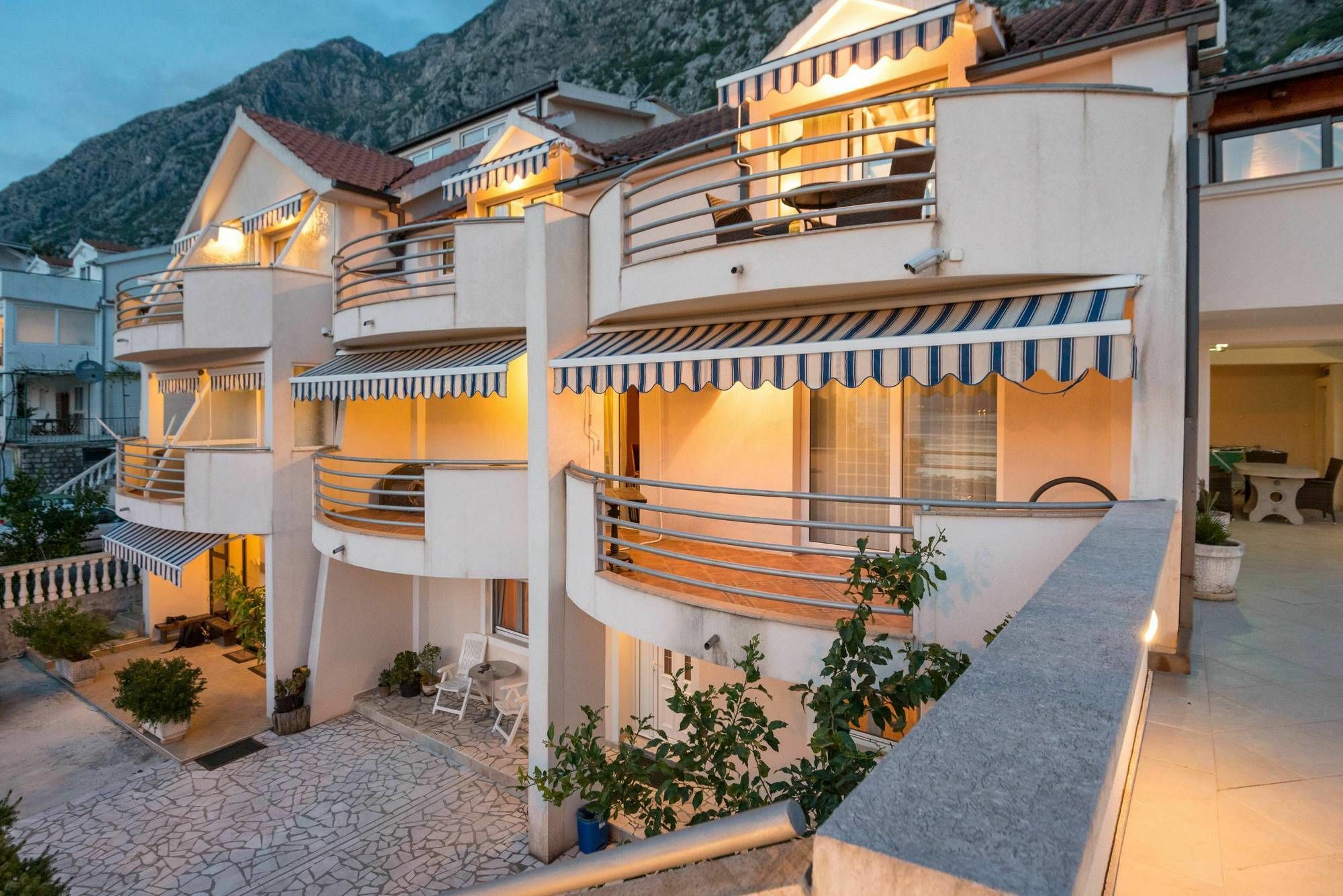 Apartments Ivardic Kotor Eksteriør billede